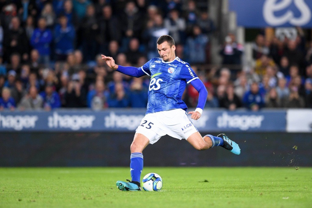 史特拉斯堡主场大捷，赛季首胜助力士气的简单介绍